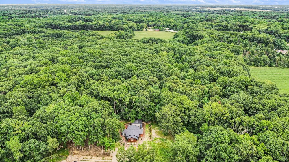 9325 Matthews Road Chikaming Township, MI 49129