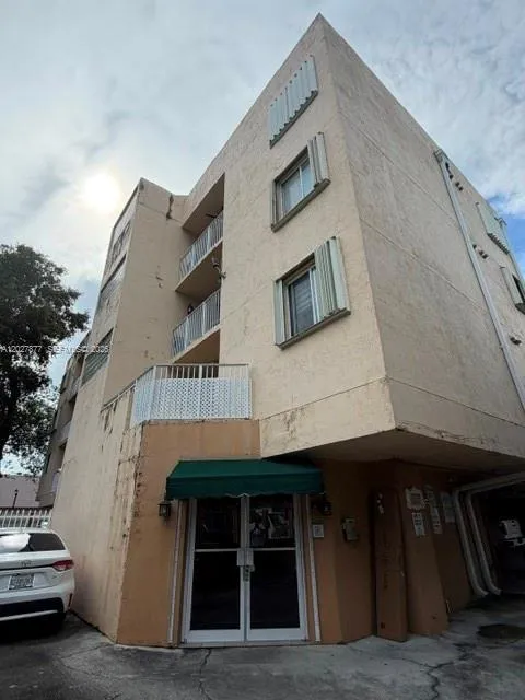 814 NW 36th Ave #208
