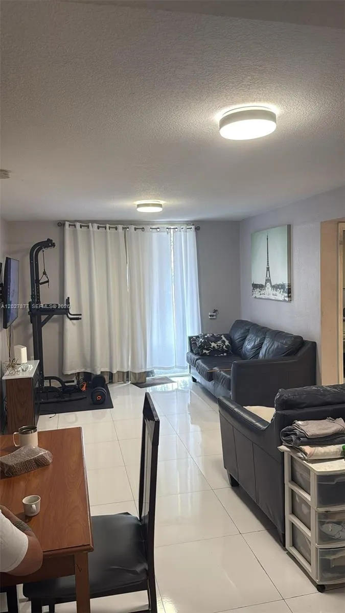814 NW 36th Ave #208 Miami, FL 33125
