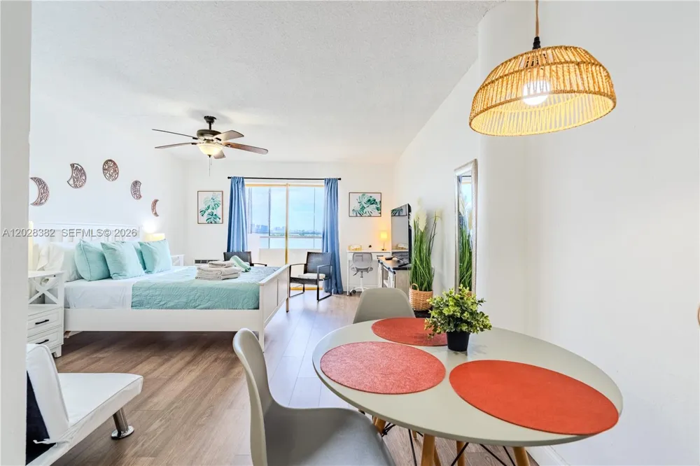 7904 West Dr #810 North Bay Village, FL 33141