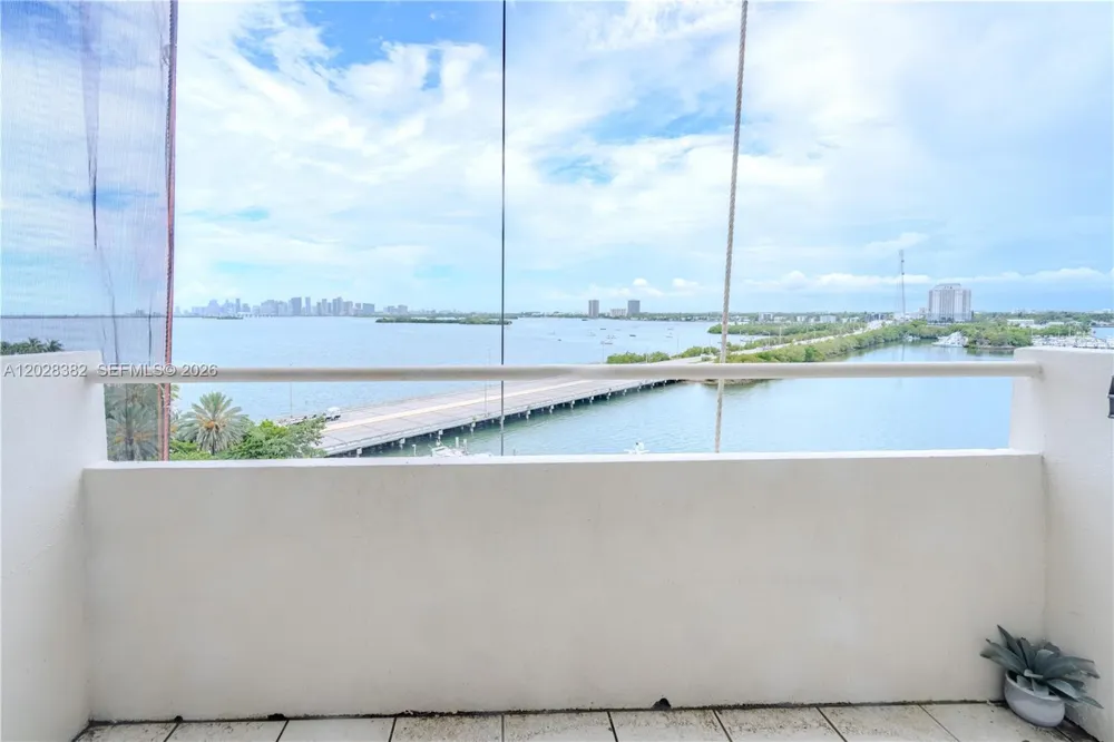 7904 West Dr #810 North Bay Village, FL 33141