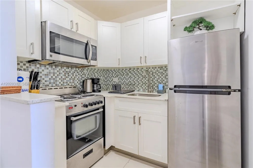 7904 West Dr #810 North Bay Village, FL 33141