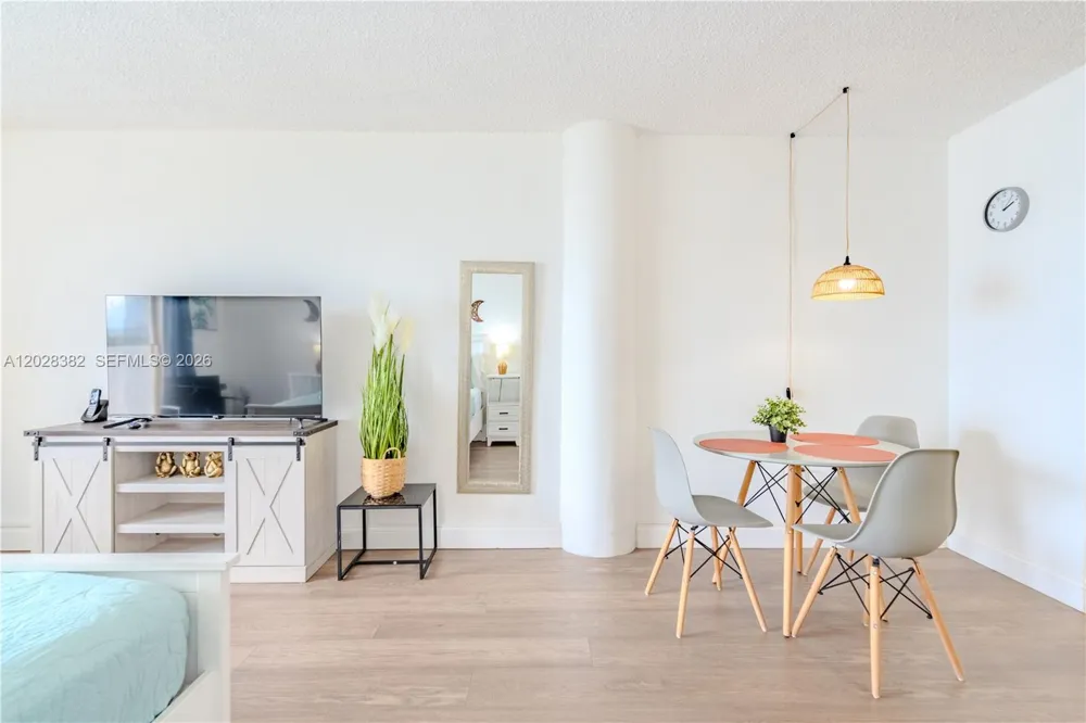 7904 West Dr #810 North Bay Village, FL 33141