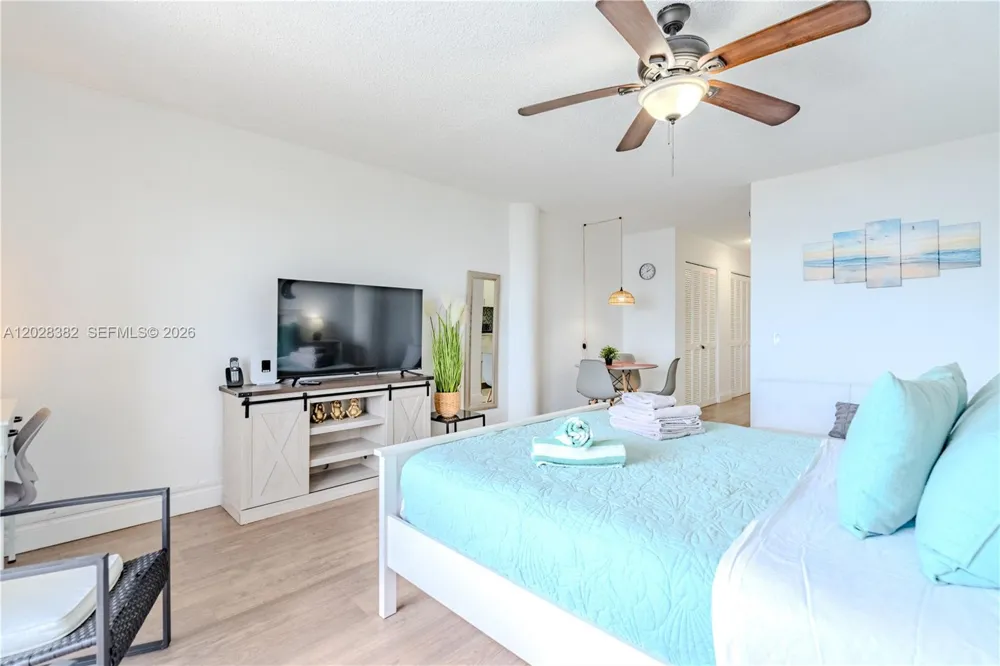 7904 West Dr #810 North Bay Village, FL 33141
