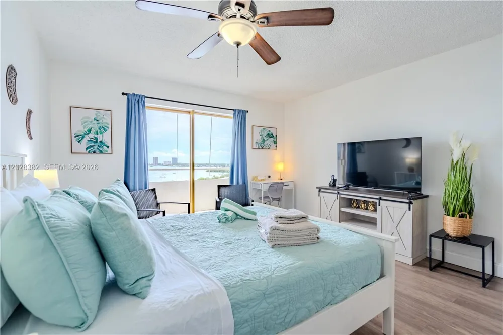 7904 West Dr #810 North Bay Village, FL 33141