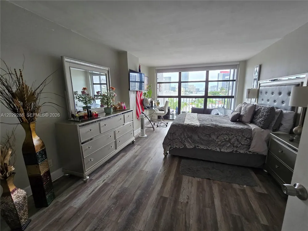 400 Leslie Dr #416 Hallandale Beach, FL 33009
