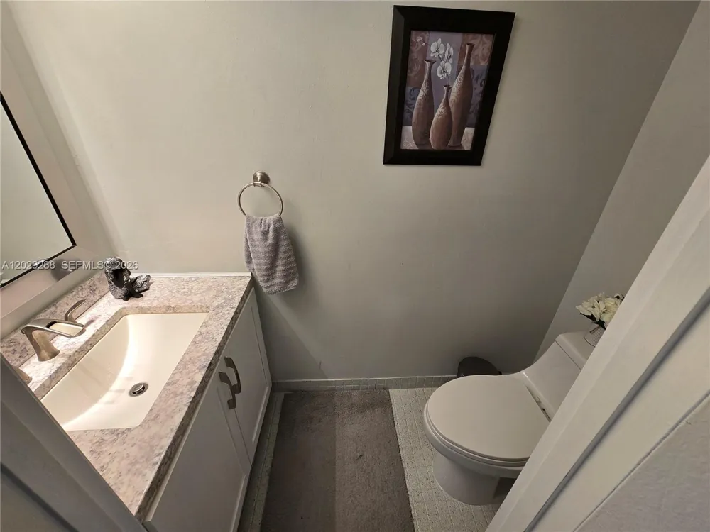 400 Leslie Dr #416 Hallandale Beach, FL 33009