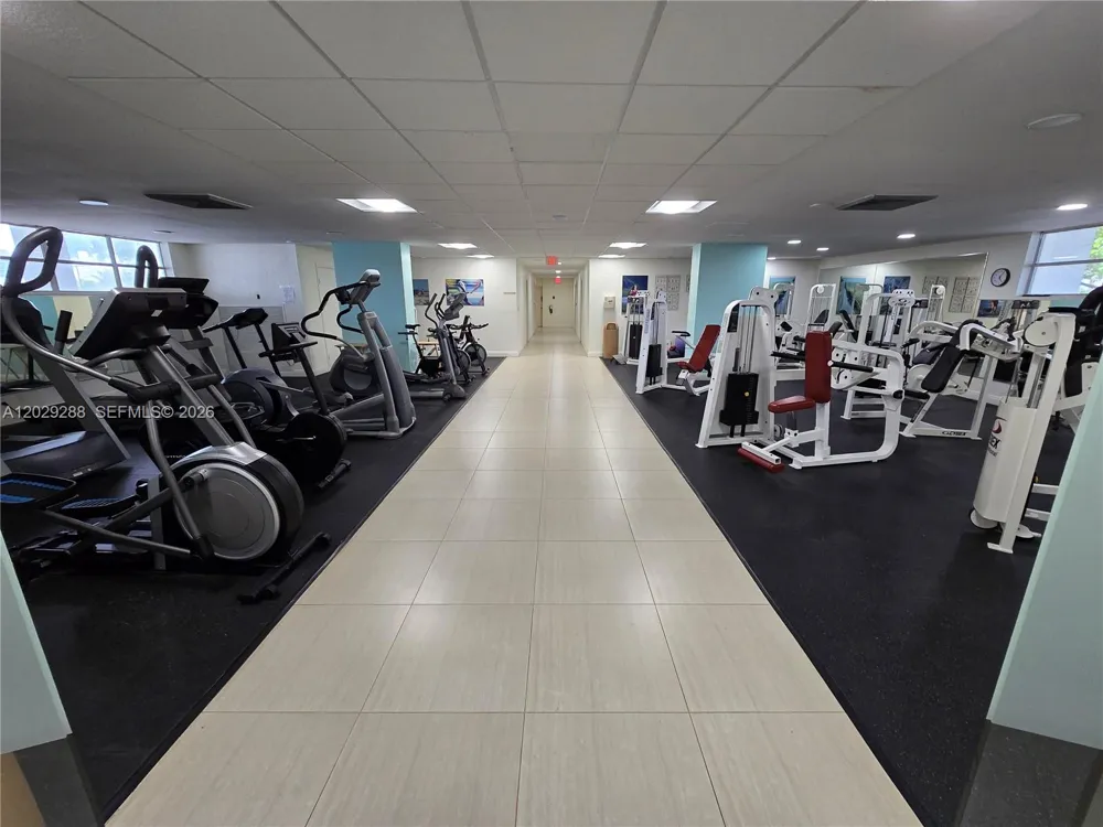 400 Leslie Dr #416 Hallandale Beach, FL 33009