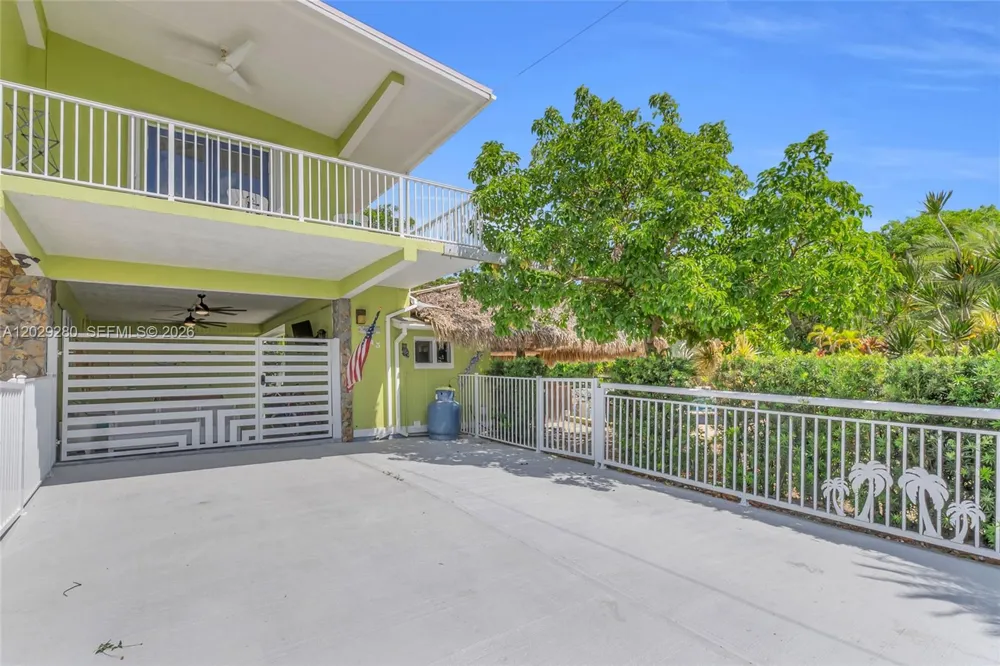 443 4TH Rd Key Largo, FL 33037