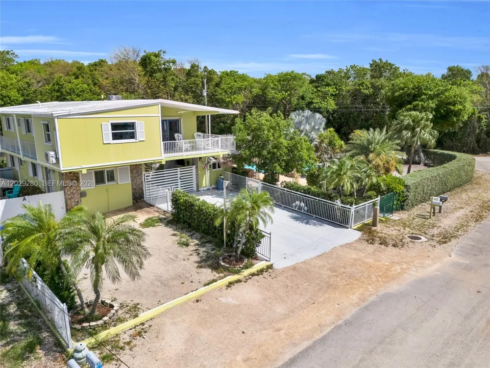 443 4TH Rd Key Largo, FL 33037