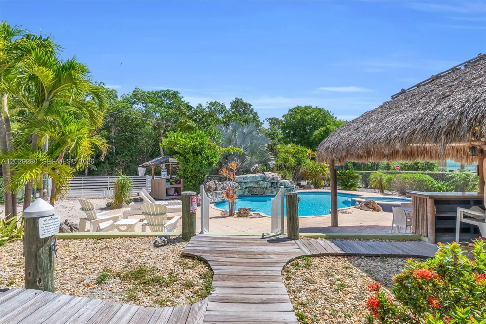 443 4TH Rd Key Largo, FL 33037