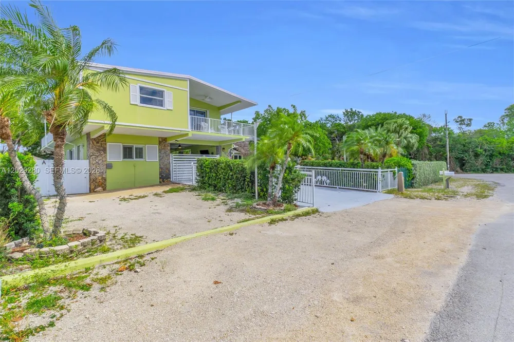 443 4TH Rd Key Largo, FL 33037