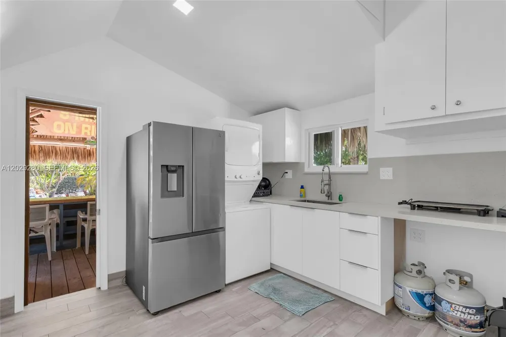 443 4TH Rd Key Largo, FL 33037