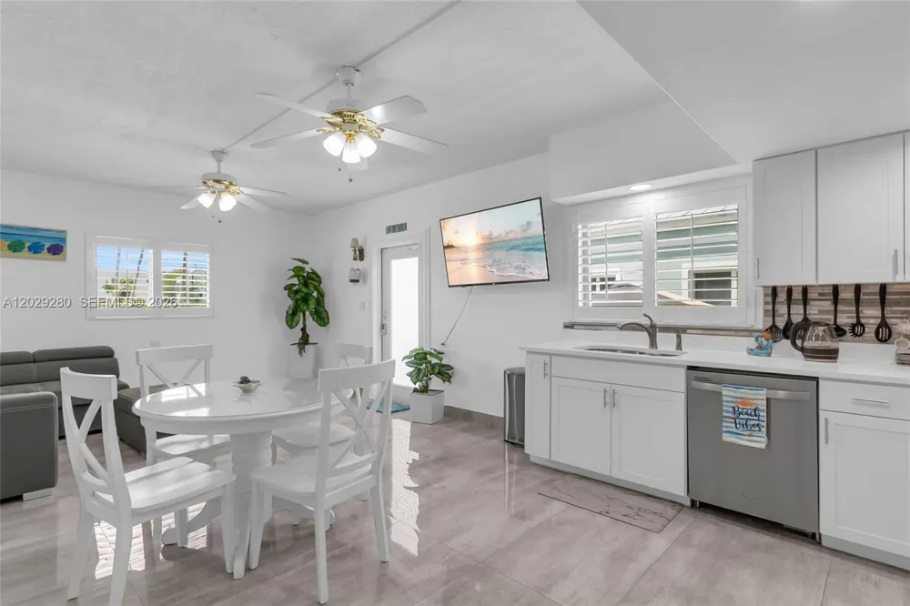 443 4TH Rd Key Largo, FL 33037