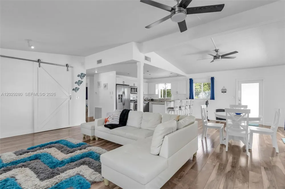 443 4TH Rd Key Largo, FL 33037