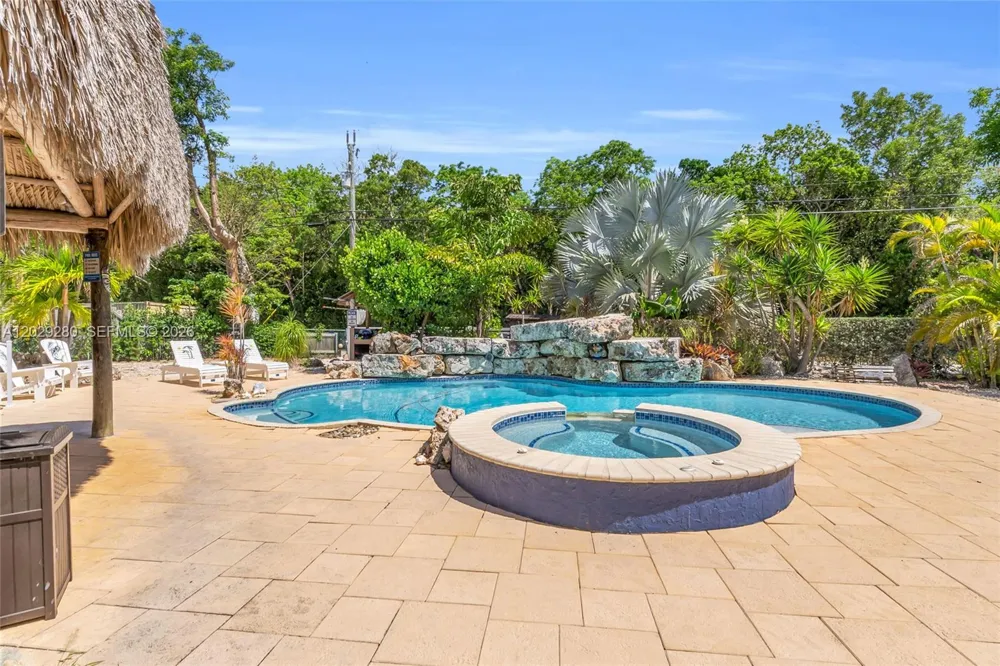 443 4TH Rd Key Largo, FL 33037
