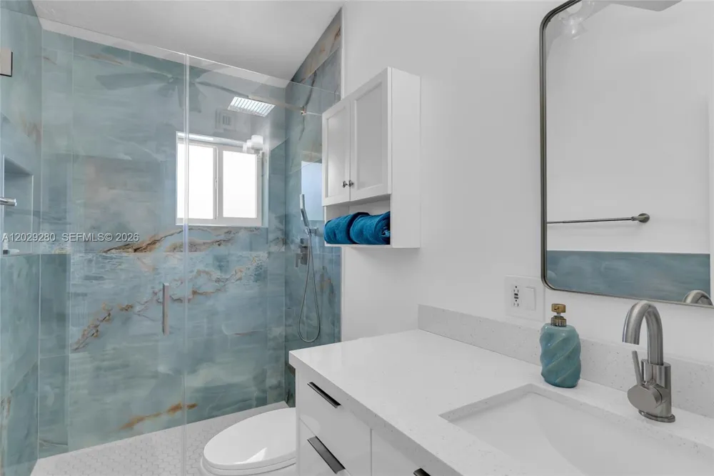 443 4TH Rd Key Largo, FL 33037