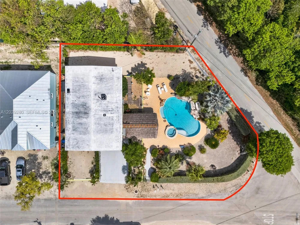 443 4TH Rd Key Largo, FL 33037