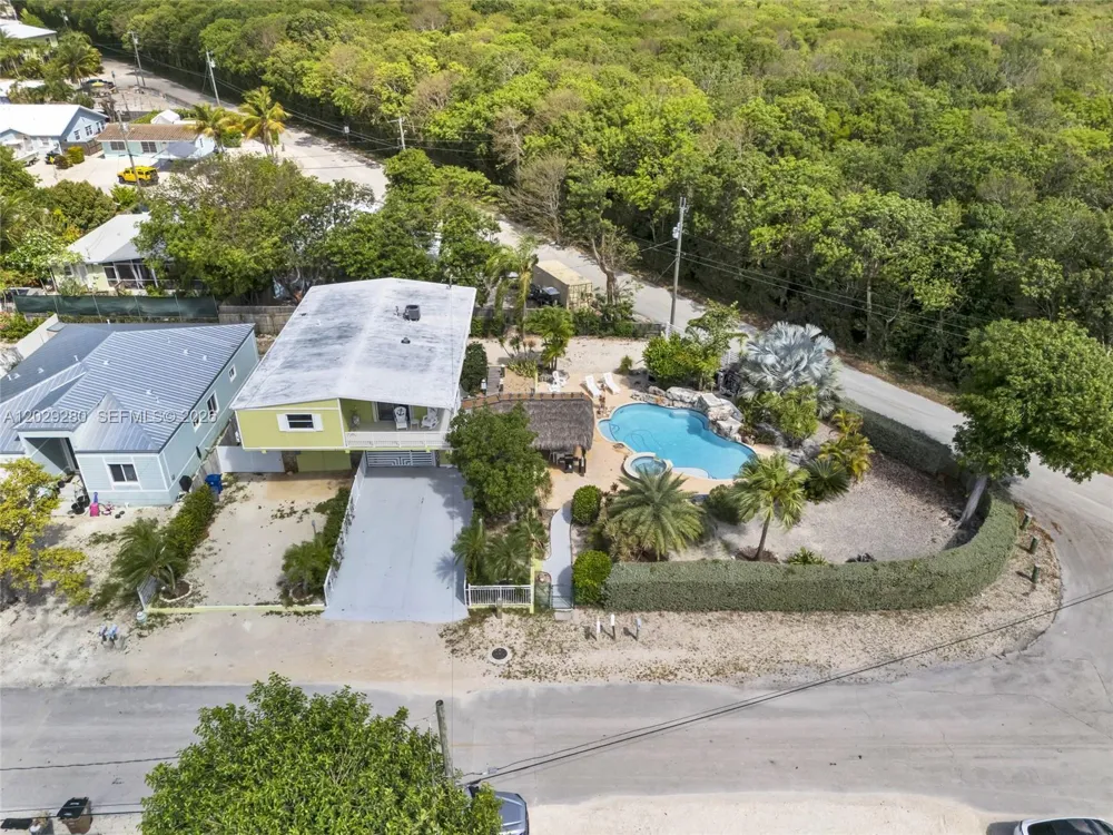443 4TH Rd Key Largo, FL 33037