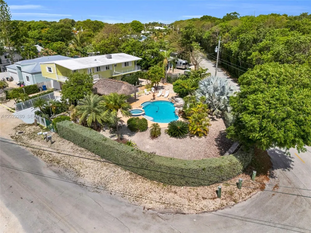 443 4TH Rd Key Largo, FL 33037