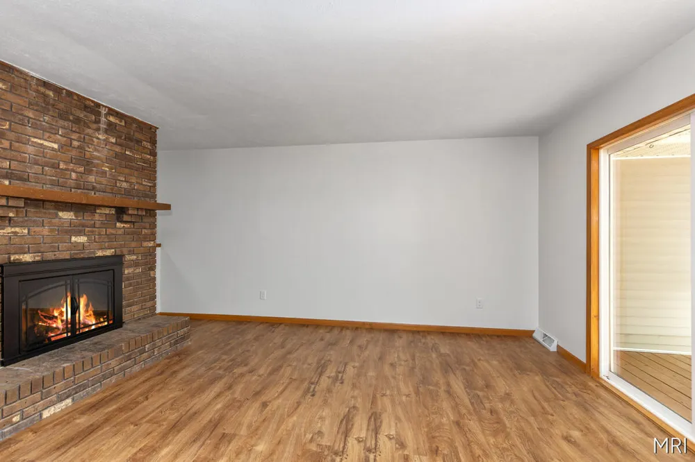 8303 Cowan Lake Drive NE Grattan Township, MI 49341