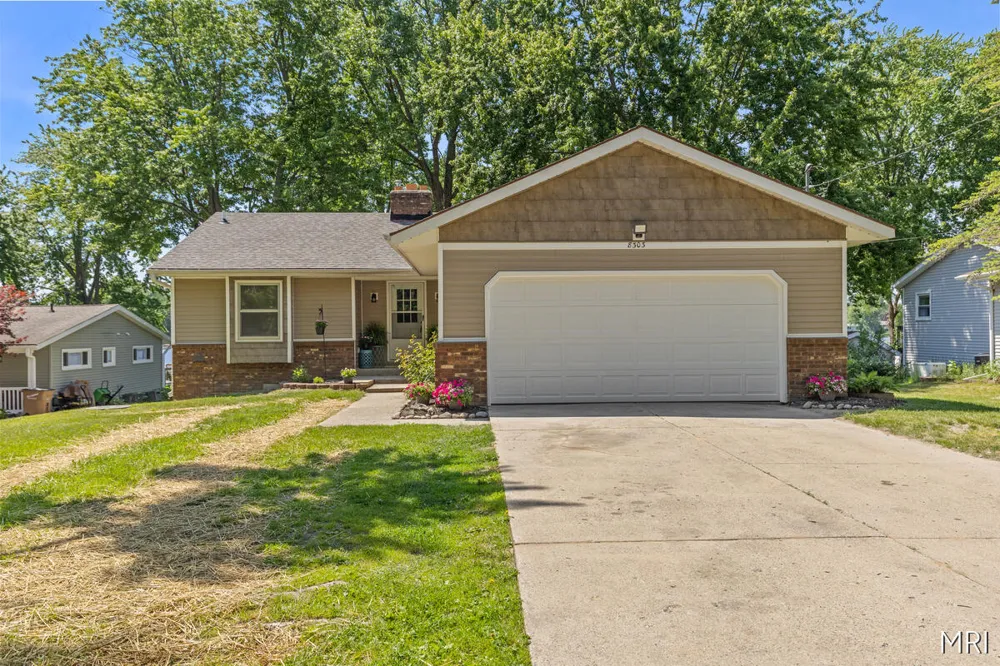 8303 Cowan Lake Drive NE Grattan Township, MI 49341