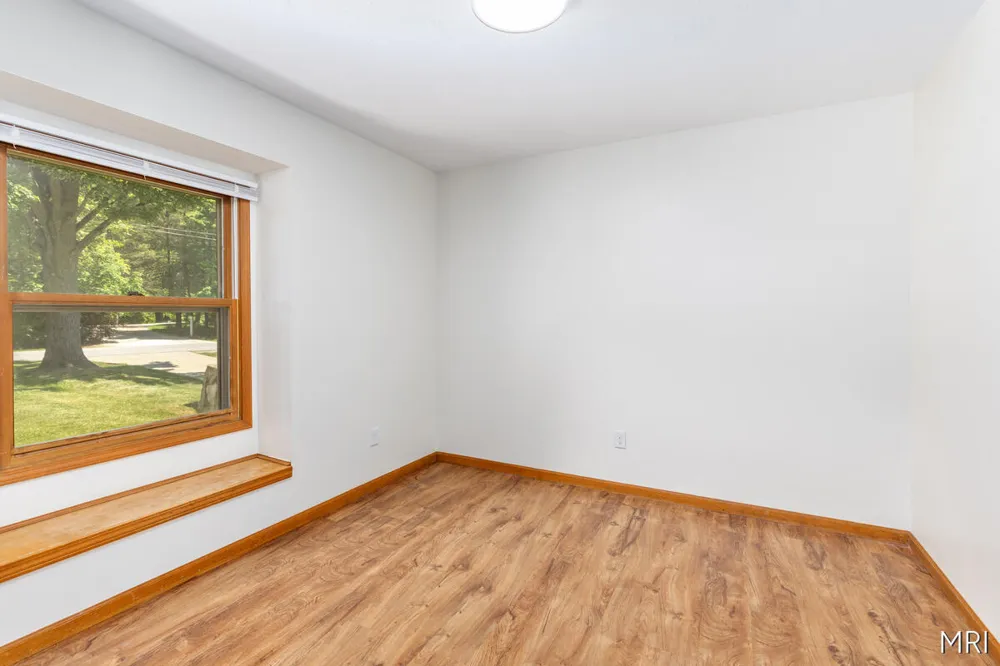8303 Cowan Lake Drive NE Grattan Township, MI 49341