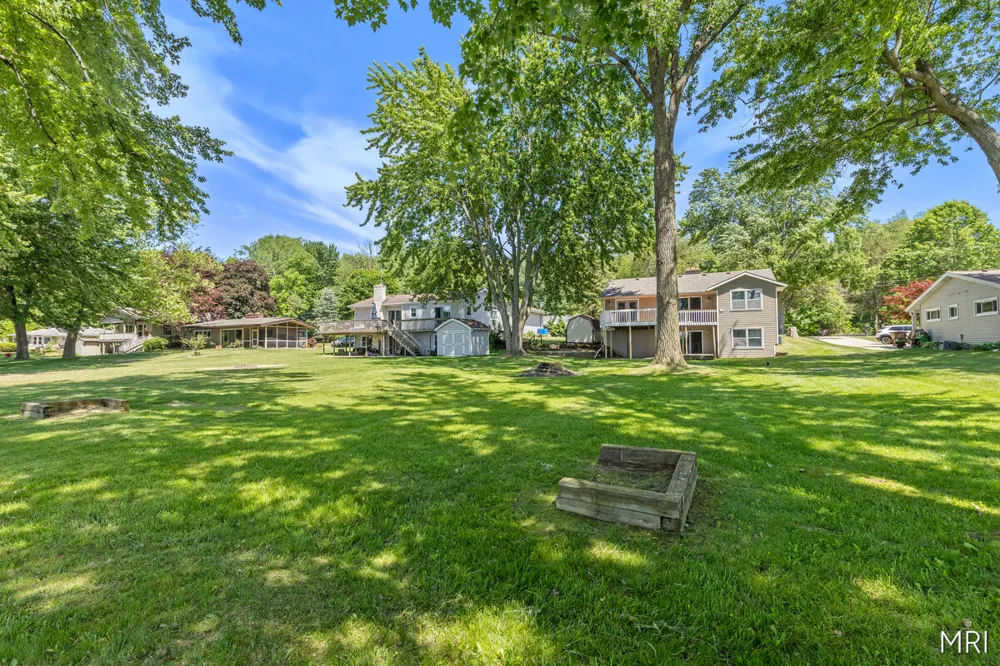 8303 Cowan Lake Drive NE Grattan Township, MI 49341