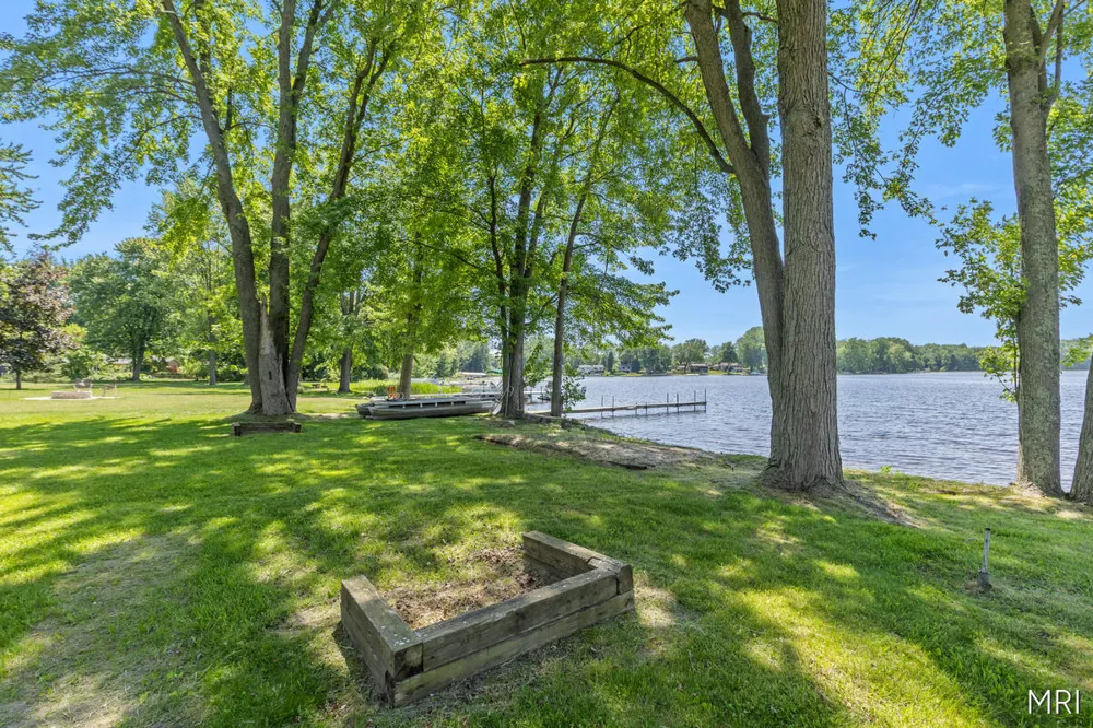 8303 Cowan Lake Drive NE Grattan Township, MI 49341