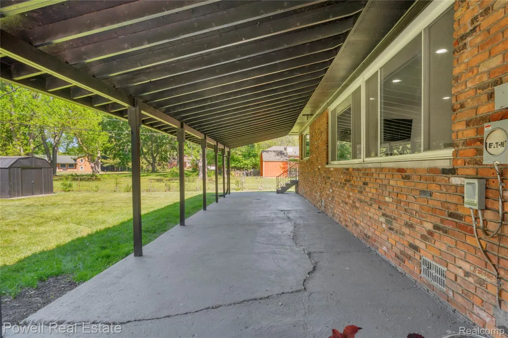 24139 Philip Drive Southfield City, MI 48075