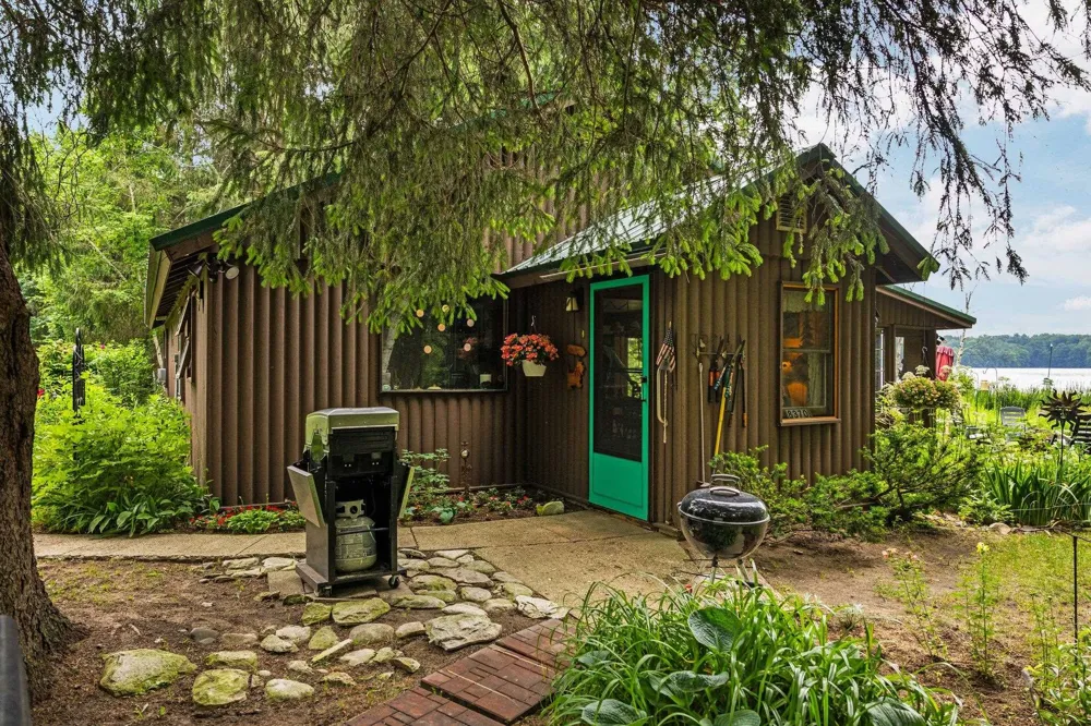 8370 Lake Of The Woods Road Custer Township, MI 49615