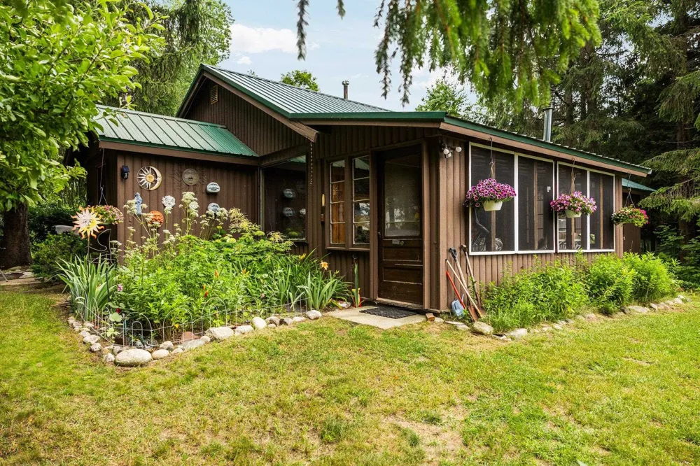 8370 Lake Of The Woods Road Custer Township, MI 49615