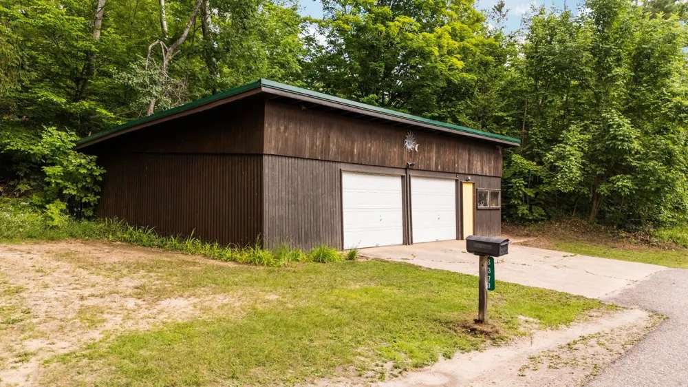 8370 Lake Of The Woods Road Custer Township, MI 49615
