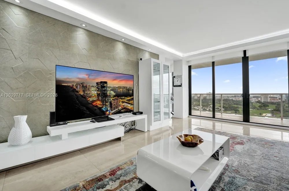 20281 E Country Club Dr #2209 Aventura, FL 33180