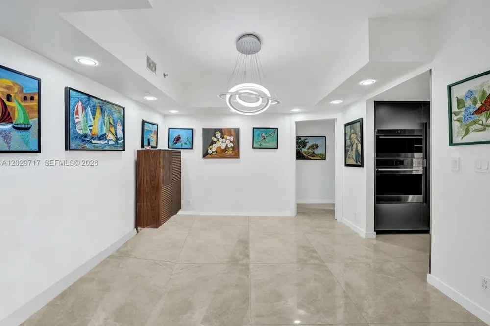 20281 E Country Club Dr #2209 Aventura, FL 33180