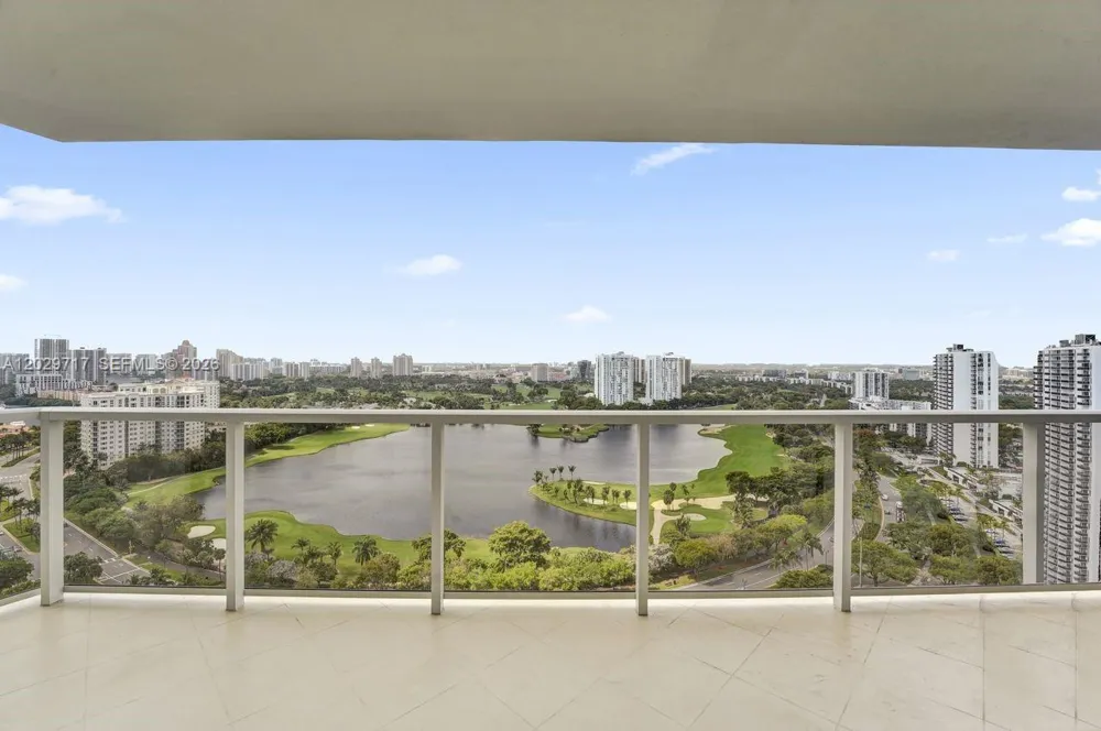 20281 E Country Club Dr #2209 Aventura, FL 33180