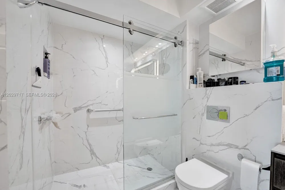 20281 E Country Club Dr #2209 Aventura, FL 33180