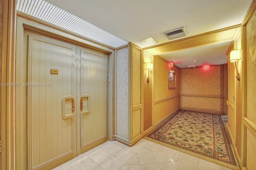 20281 E Country Club Dr #2209 Aventura, FL 33180