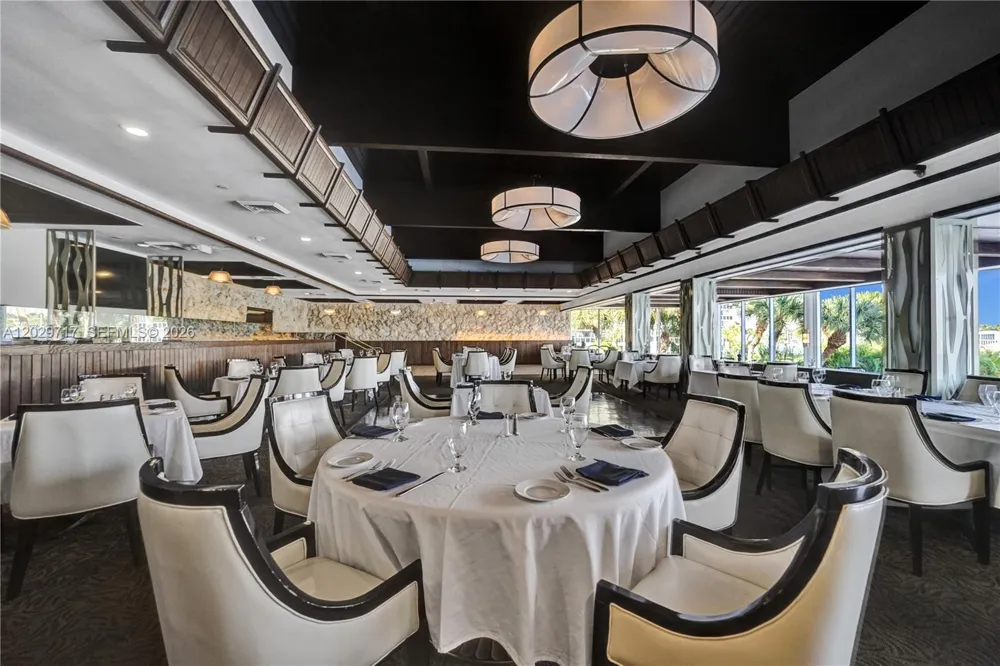 20281 E Country Club Dr #2209 Aventura, FL 33180