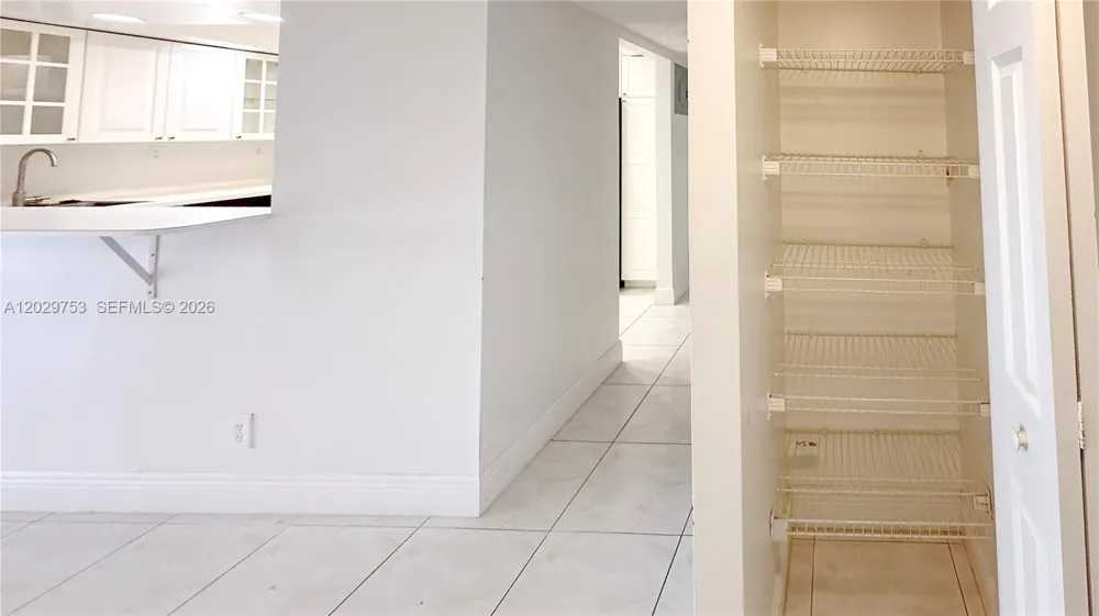 800 Parkview Dr #323 Hallandale Beach, FL 33009