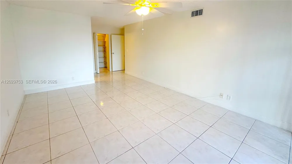 800 Parkview Dr #323 Hallandale Beach, FL 33009