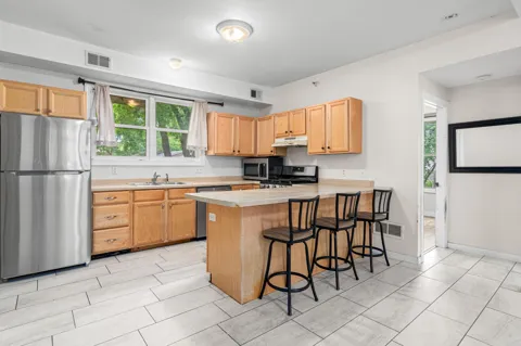 2827 Bryant Avenue #2