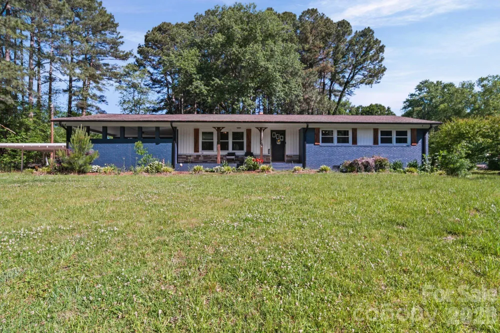 809 Elaine Drive Albemarle, NC 28001
