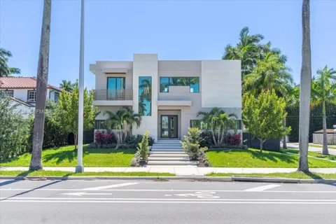 1380 Hollywood Blvd
