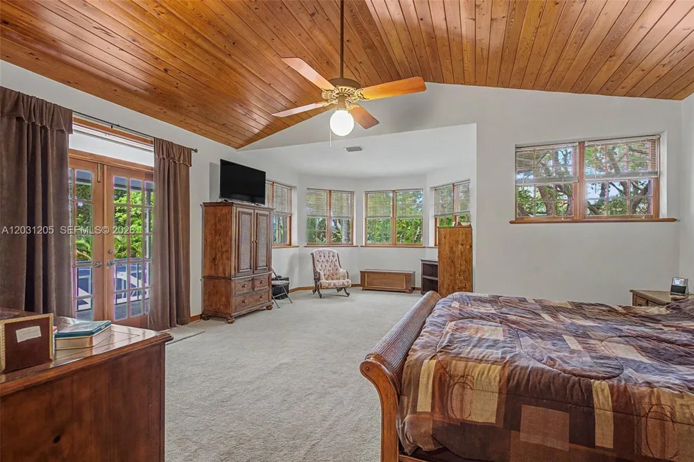 8200 SW 182nd St Palmetto Bay, FL 33157