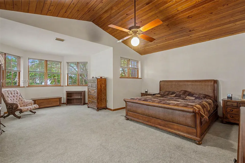 8200 SW 182nd St Palmetto Bay, FL 33157