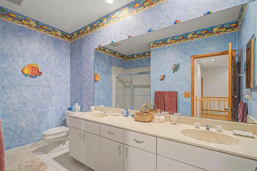 8200 SW 182nd St Palmetto Bay, FL 33157