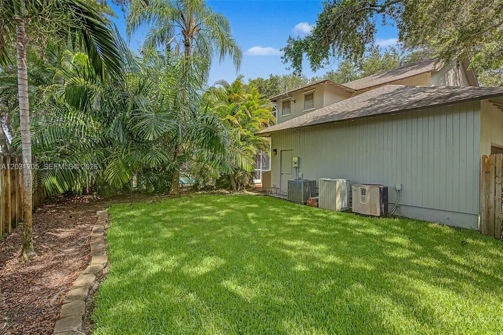 8200 SW 182nd St Palmetto Bay, FL 33157