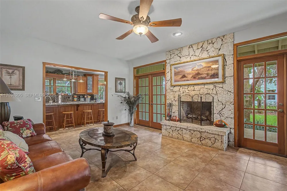 8200 SW 182nd St Palmetto Bay, FL 33157