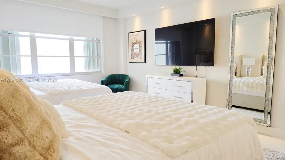 5151 Collins Ave #726 Miami Beach, FL 33140